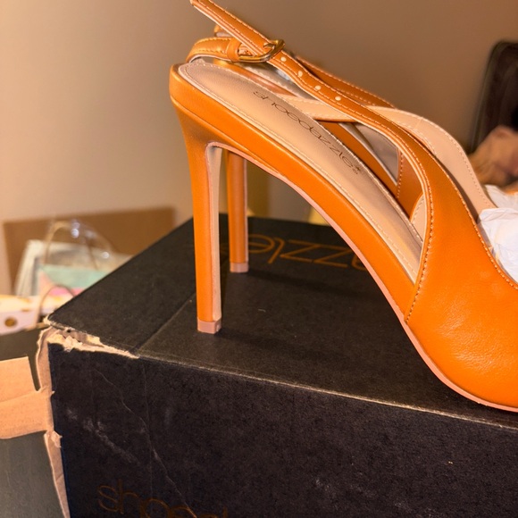 NWT brown heels - Picture 5 of 6